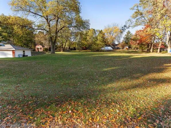 0 Shorecrest Ct, South Lyon, MI 48178