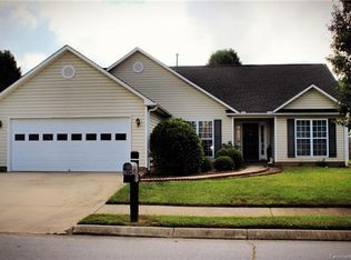 155 S Sunberry Trl, Fletcher, NC 28732