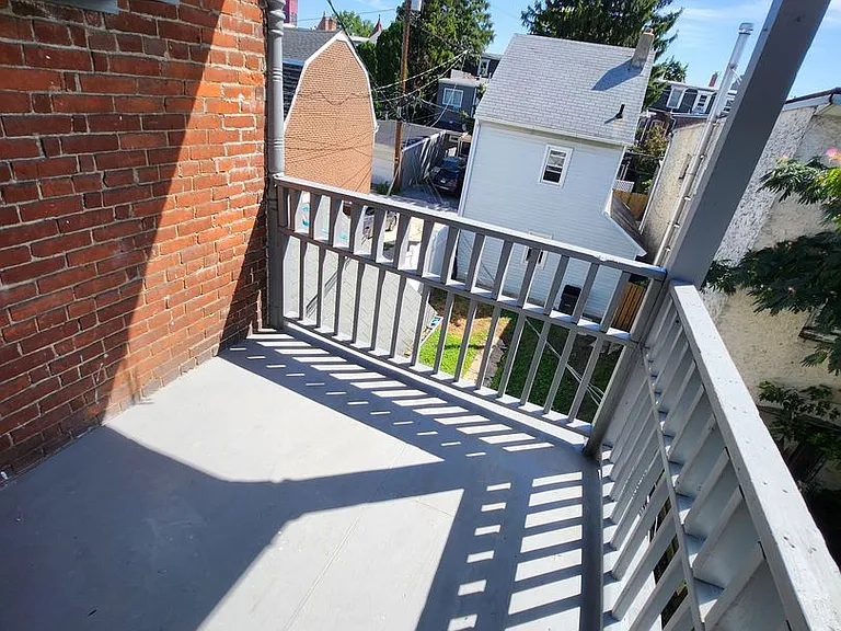 117 N Franklin St — Photo 5