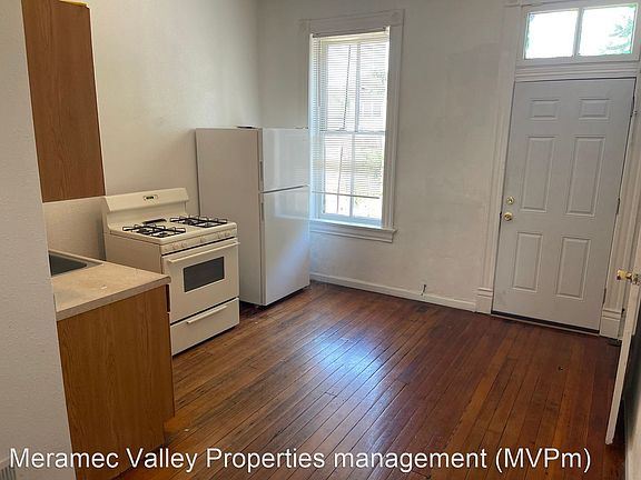 2nd image of 3906-08 California Ave #3906-2F