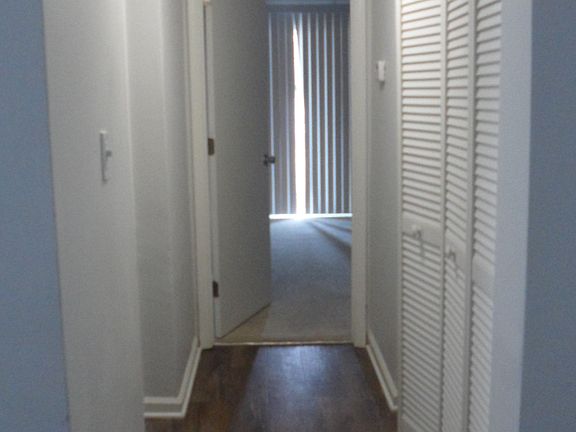 4th image of 21 Pebble Point Ct #21