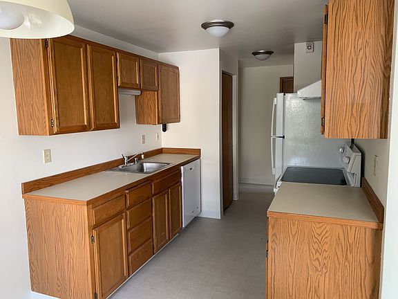 2nd image of 12334 33rd Ave NE APT 202