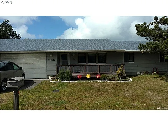 31007 H St photo 1
