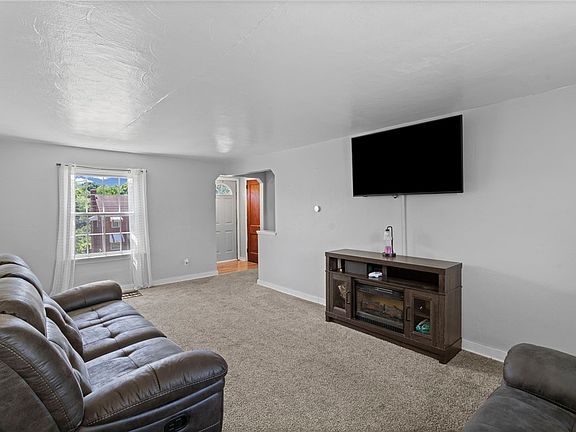 4th image of 40 Tanager Dr