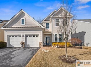 86 Inverness Dr S, Kendall Park, NJ 08824
