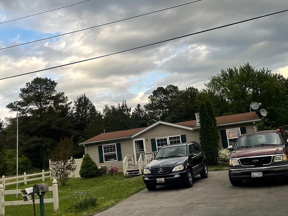 1st image of 22698 Lagoon Dr