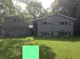 558 Parkwood Dr, Joliet, IL