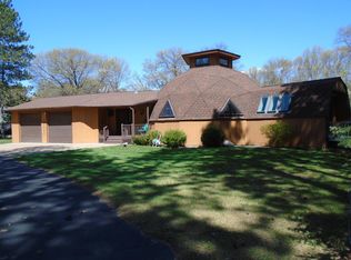 33025 Hilary Cir, Cambridge, MN 55008
