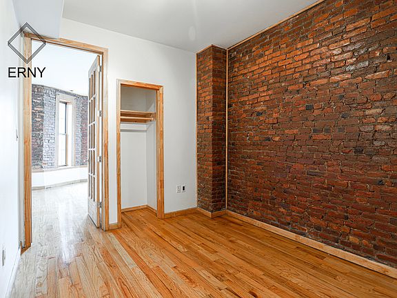 4th image of 119 Rogers Ave #1S