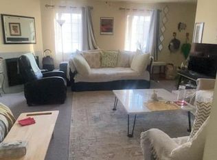 11723 Avon Way APT 301, Los Angeles, CA 90066