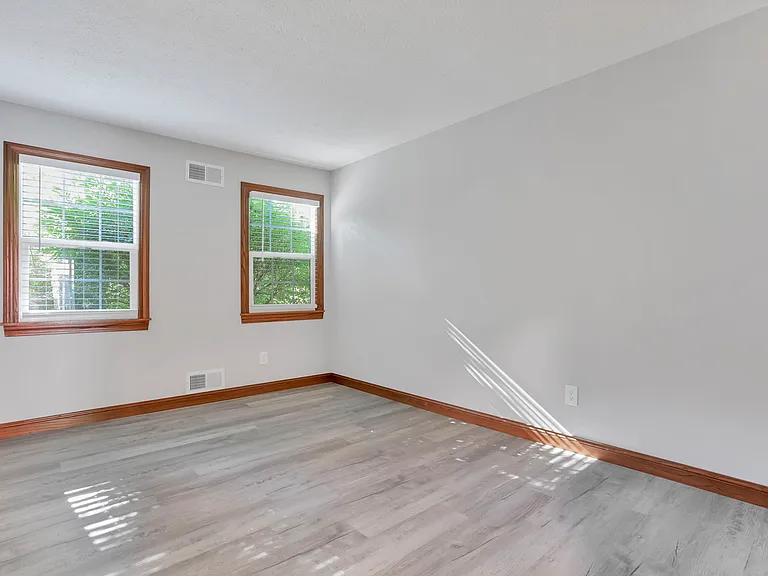 285 N Sandusky St #1 — Photo 6