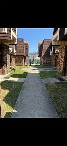 2 bed, 2.0 bath, 1200 sqft, $1,250 — Photo 3