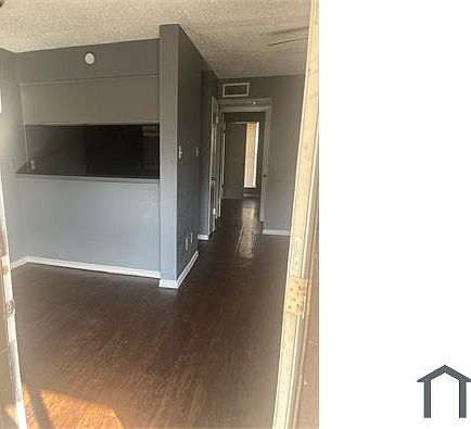 3rd image of 3341 E Illinois Ave