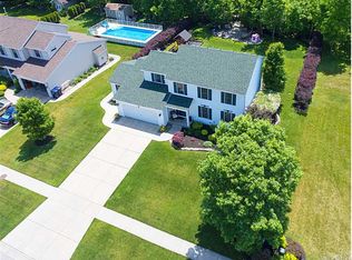 3332 Brookfield Ln, Hamburg, NY 14075