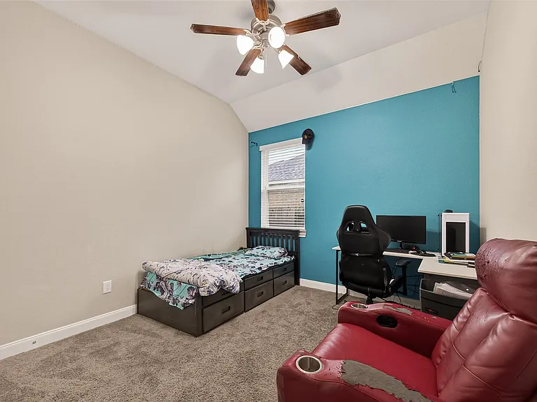 2209 Hidden Meadow Ln — Photo 20