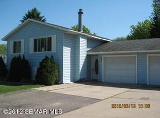 305 8th Ave NW, Waseca, MN 56093