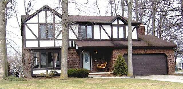 1st image of 100 Candlewood Ln