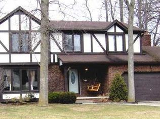 100 Candlewood Ln, Buffalo, NY 14221