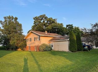 6684 E 2000 North Rd, Graymont, IL 61743