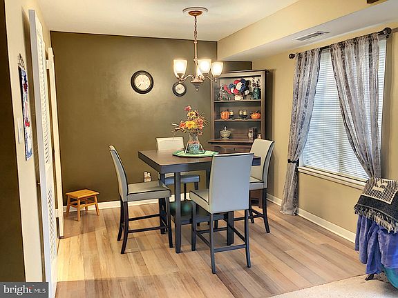 5th image of 3101 S Manchester St APT 104