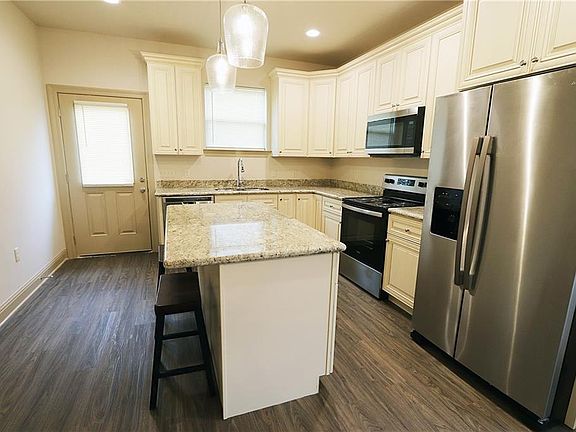 4th image of 506 A B Mayflower Dr