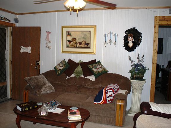 4th image of 1014 Dixon St
