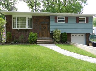 15 Papscoe Dr, Parsippany, NJ 07054