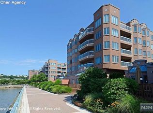 505 Rutledge Ct, Edgewater, NJ 07020