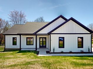 14 Elm Crest Cir, McMinnville, TN 37110