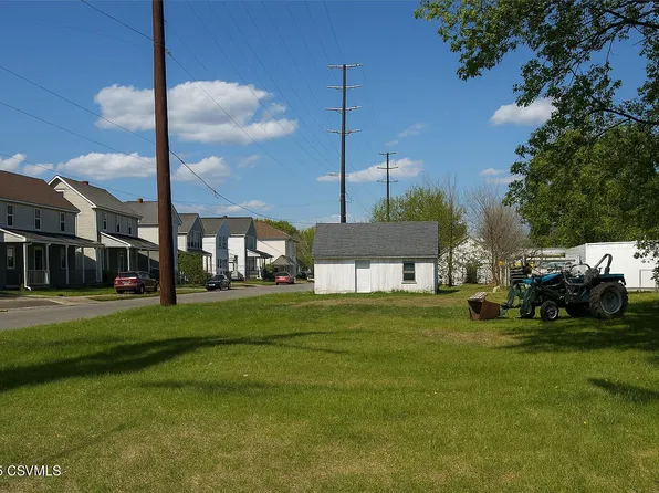 Chestnut St, Berwick, PA 18603