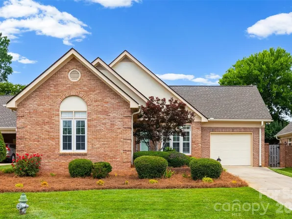 1551 Herlong Ct, Rock Hill, SC 29732