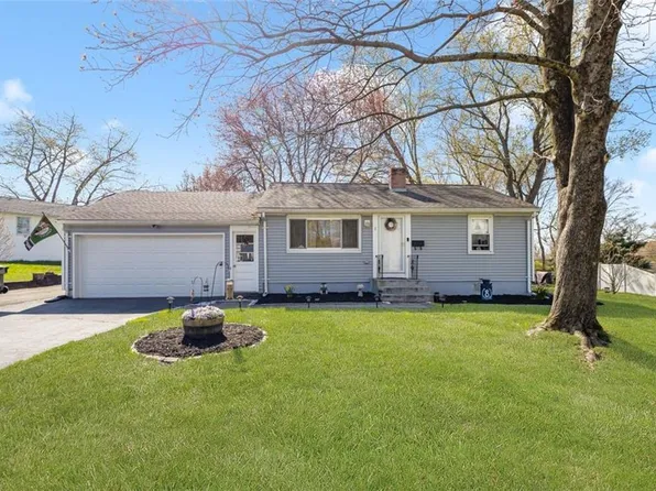 8 Pond St, Bellingham, MA 02019