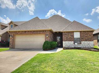 909 SW 80th St, Lawton, OK 73505