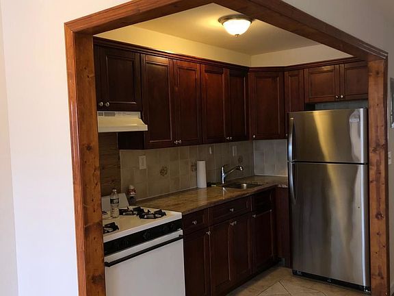 4th image of 172-25 91st Ave #2