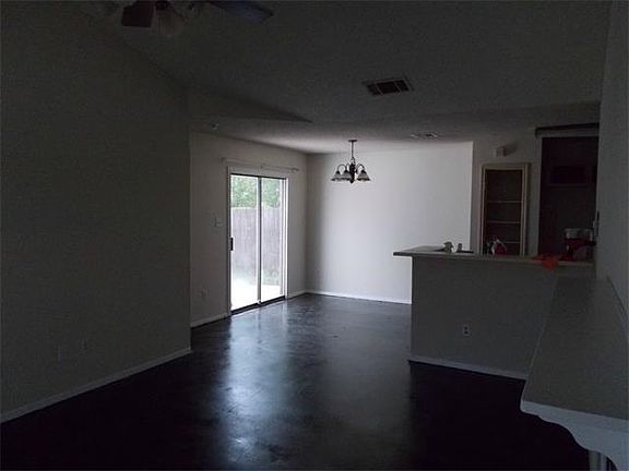 3rd image of 2306 Klattenhoff Dr