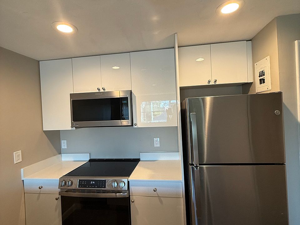 1st image of 47 Evergreen St #31