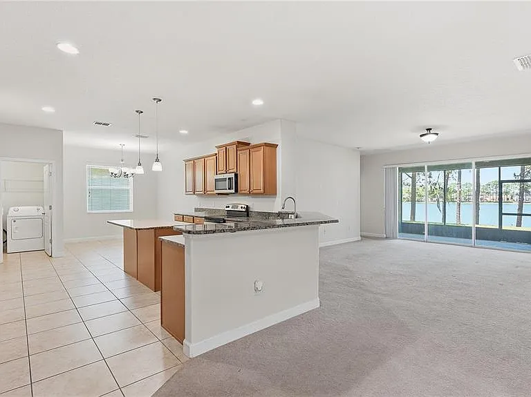2217 Crosston Cir — Photo 4