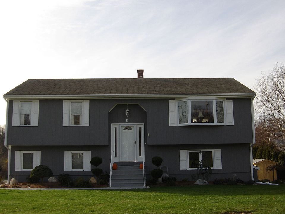 GREAT TOWNHOUSE ALTERNATIVE!