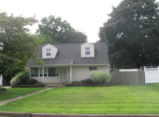 36 Spruce St, Pompton Lakes, NJ 07442