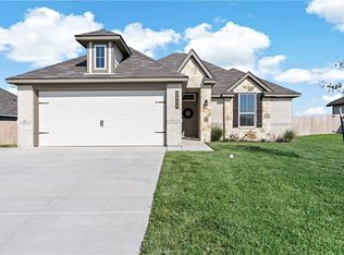 2034 Viva Rd, Bryan, TX 77807