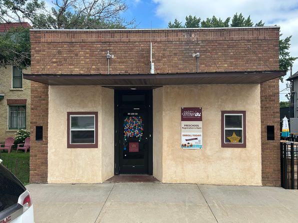 106 Paul Ave S