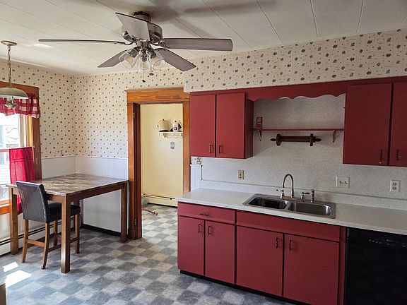 5th image of 90 Bates Street