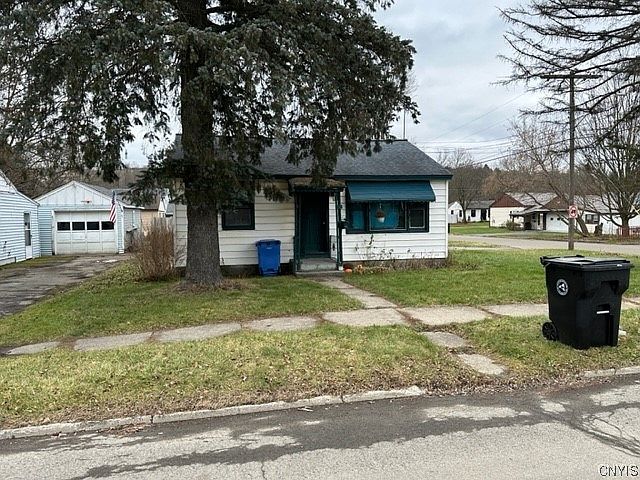 1st image of 58 River St