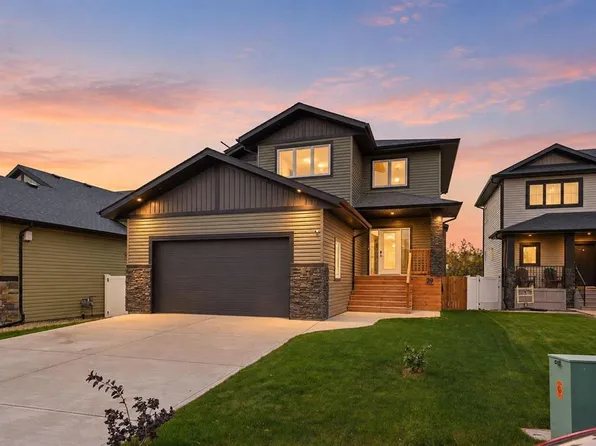 29 E Alderwood Close, Blackfalds, AB T4M 0L9