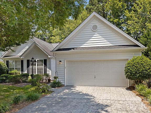 4th image of 1205 E Arrow Lake Ct