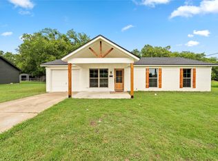 200 Alamo St, Mcgregor, TX 76657