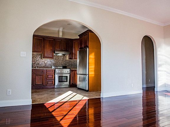 3rd image of 632 Cortland Ave