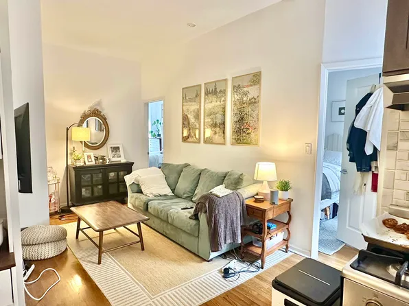 235 E 4th St APT 5F, New York, NY 10009
