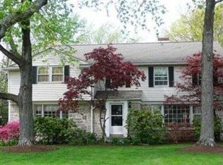 23549 Shelburne Rd, Shaker Heights, OH 44122