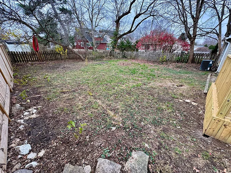 295 Blenheim Rd — Photo 40